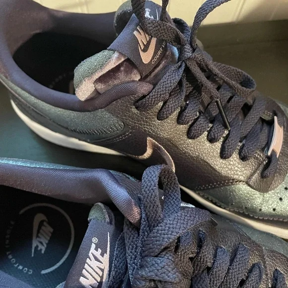 Nike Women's Vision Lows Size 11 Sneakers - Picture 5 of 10